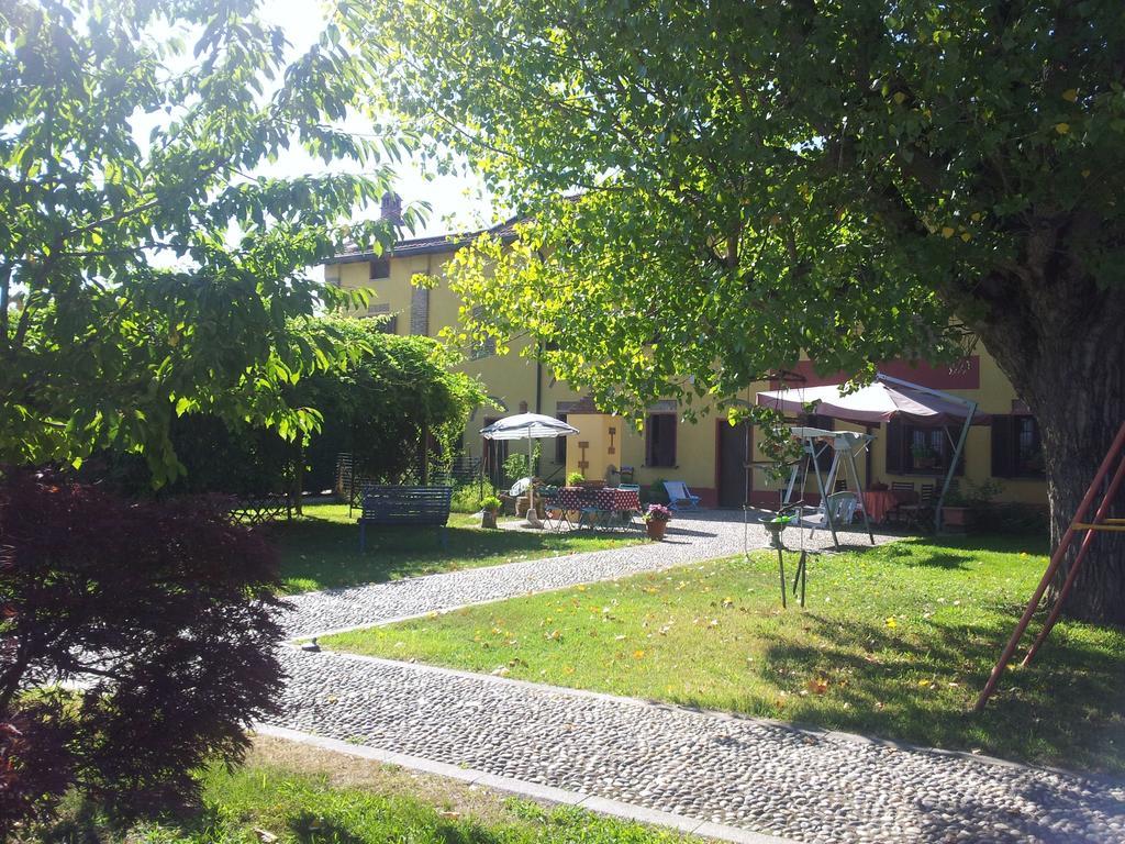 B&B Il Pioppo E La Fonte Castello d'Agogna Dış mekan fotoğraf
