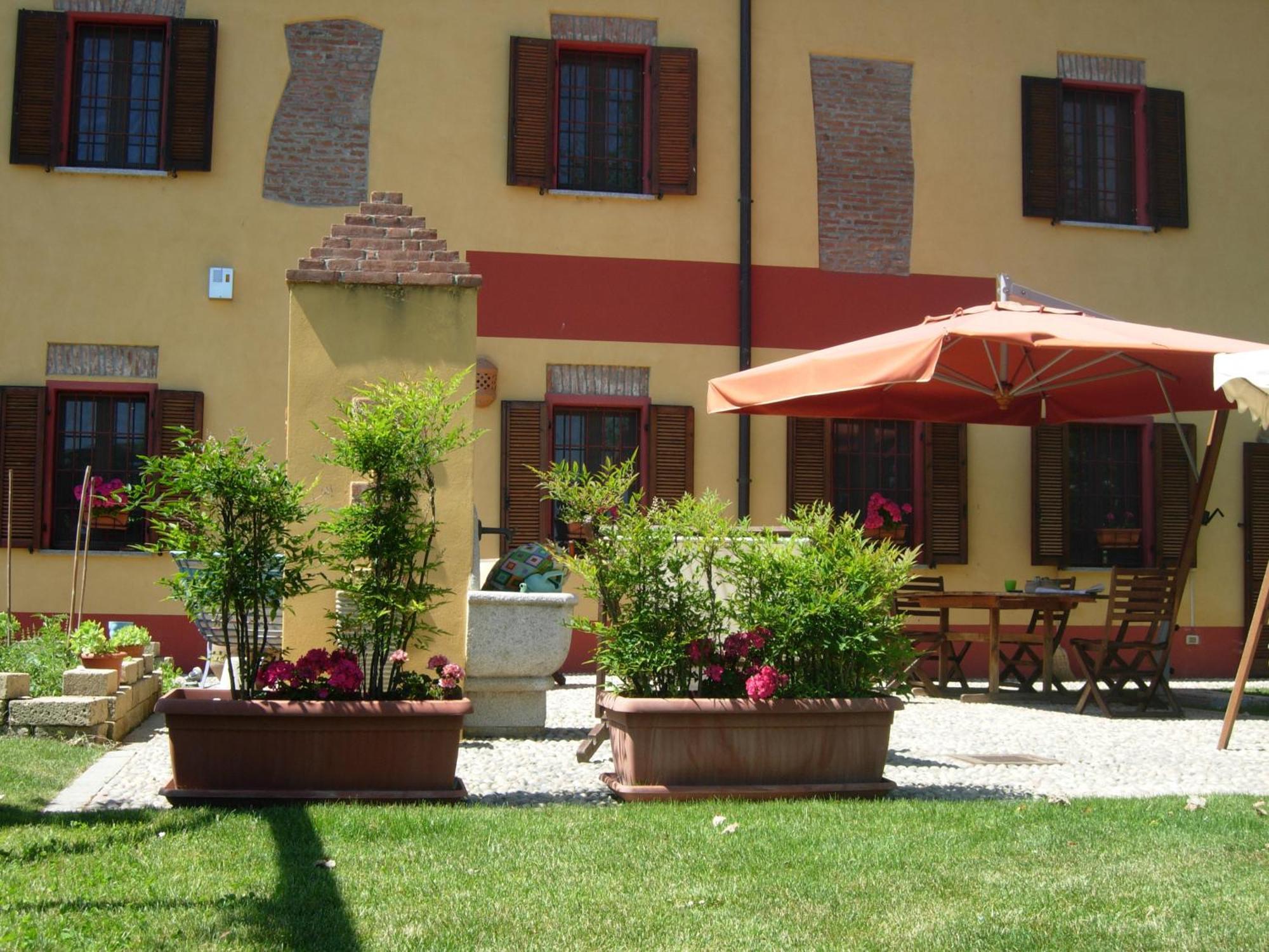 B&B Il Pioppo E La Fonte Castello d'Agogna Dış mekan fotoğraf